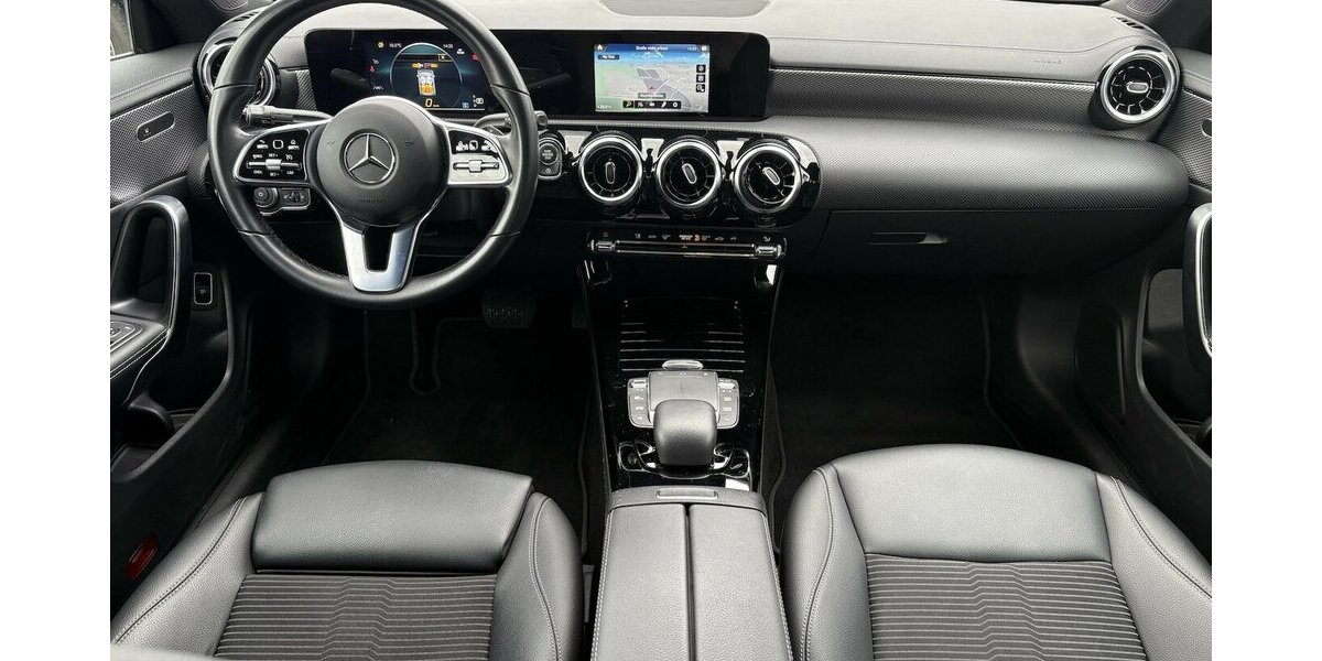 Mercedes-Benz CLA 200 d 4MATIC NAVI/KAMERA/AHK/SHZ/LED/1.HAND 89.949 km 28.900 &euro; Villingen-Schwenningen 78054