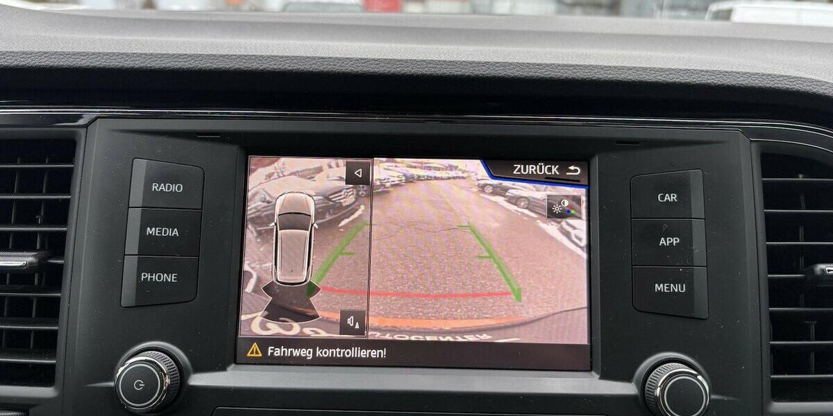 Seat Ateca FR 4 Drive KAMERA/AHK/DSG/1.HAND 88.453 km 19.900 &euro; Villingen-Schwenningen 78054