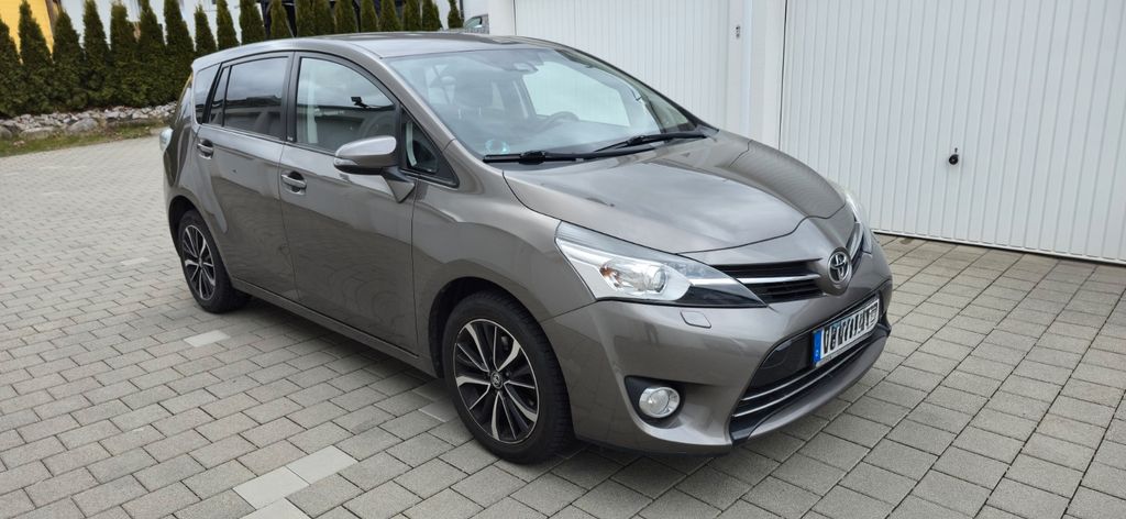 Toyota Verso 100.475 km 15.000 &euro; Mönchweiler 78087