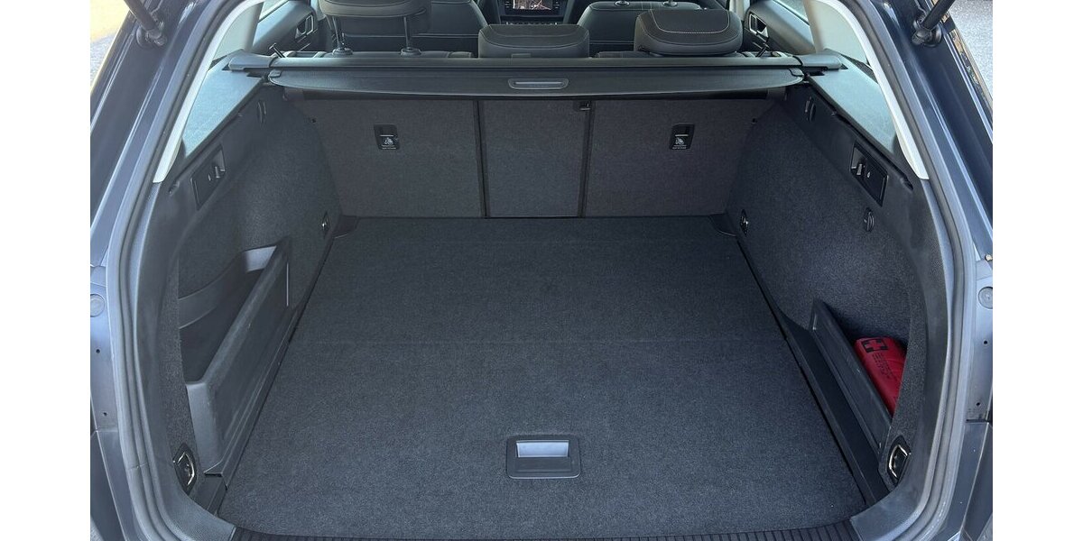 VW Passat Alltrack 2.0 TDI MASSAGE/PANO/NAVI/1.HAND 88.854 km 24.900 &euro; Villingen-Schwenningen 78054