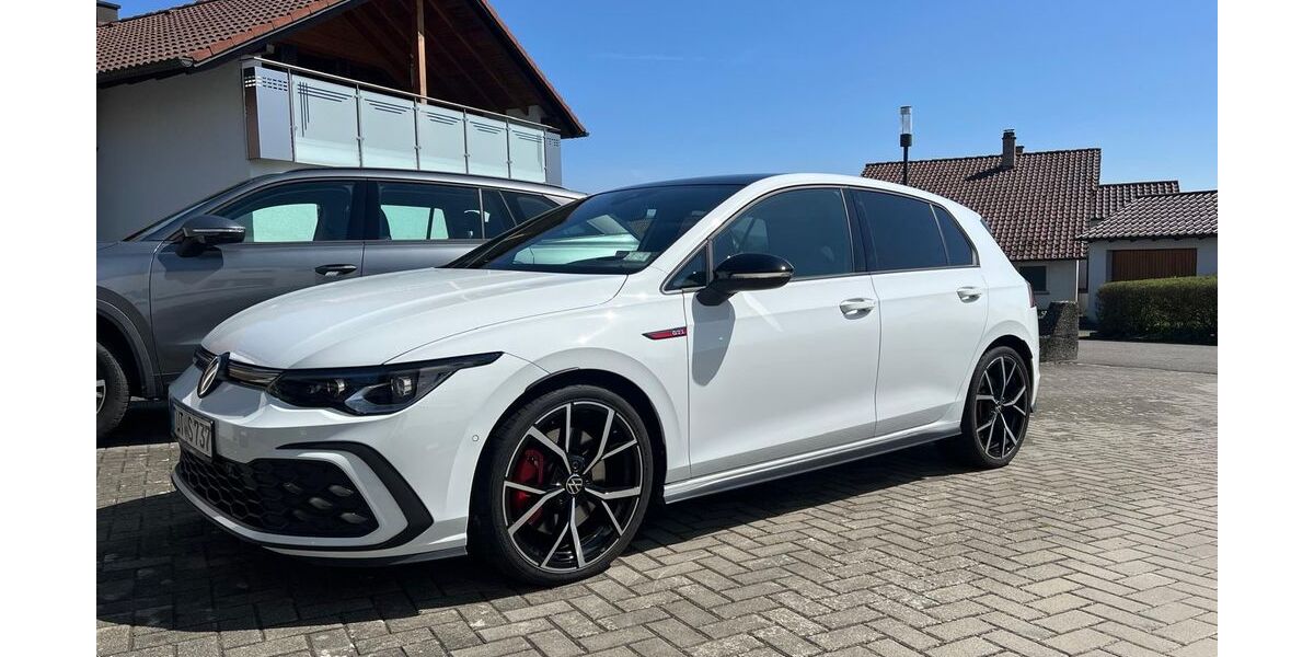 VW Golf 25.300 km 31.000 &euro; Aldingen 78554