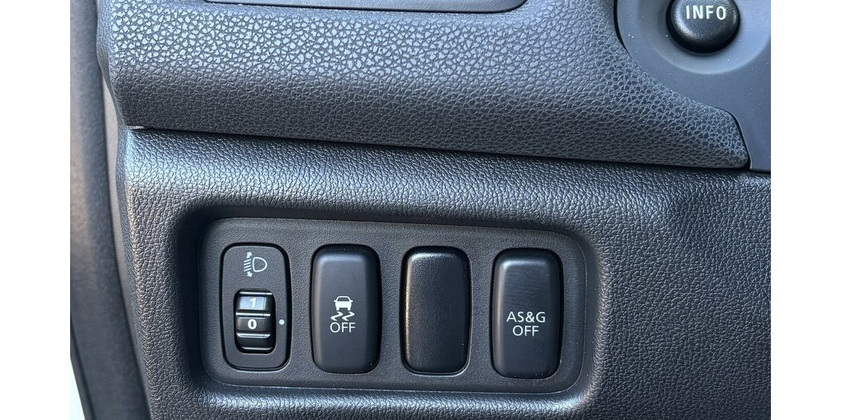 Mitsubishi ASX Basis 2WD PDC/KLIMA/SITZHEIZUNG/USB/1.HAND 46.244 km 8.900 &euro; Villingen-Schwenningen 78054