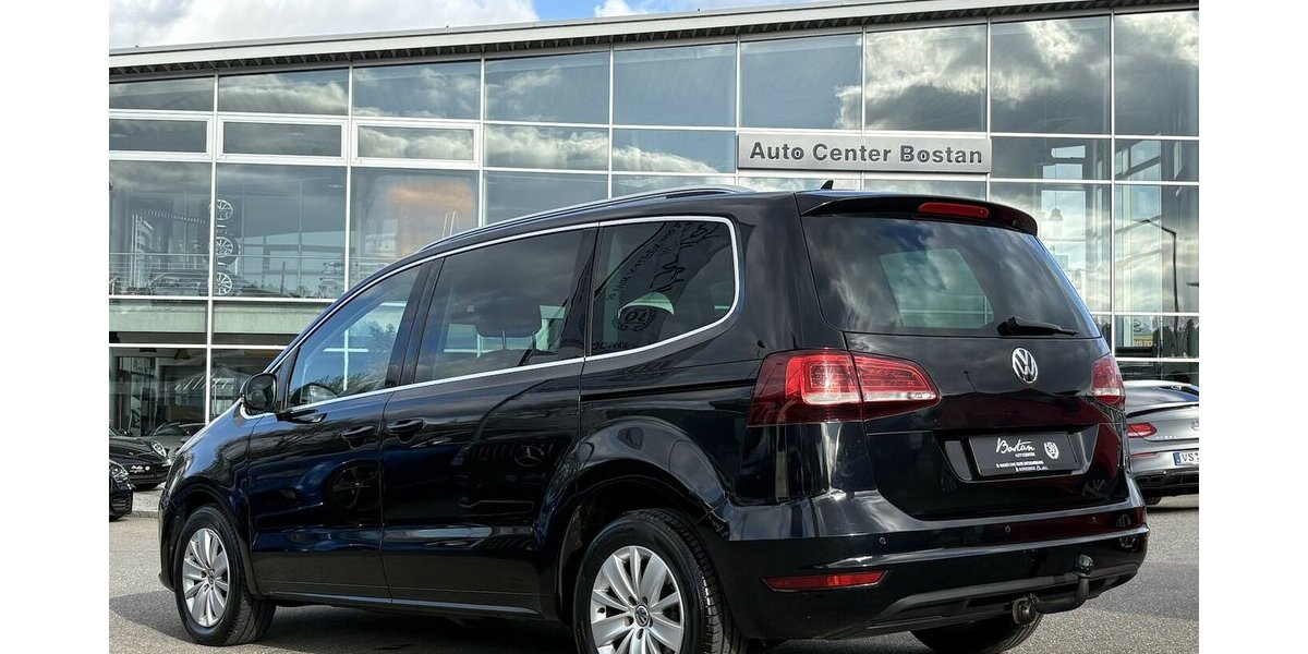VW Sharan 2.0 TDI Comfortline 7.SITZ/NAVI/SHZ/DSG 107.728 km 21.800 &euro; Villingen-Schwenningen 78054