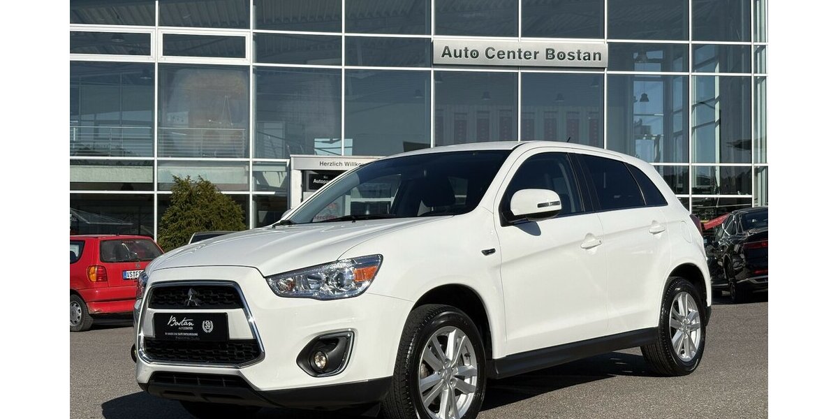 Mitsubishi ASX Basis 2WD PDC/KLIMA/SITZHEIZUNG/USB/1.HAND 46.244 km 8.900 &euro; Villingen-Schwenningen 78054