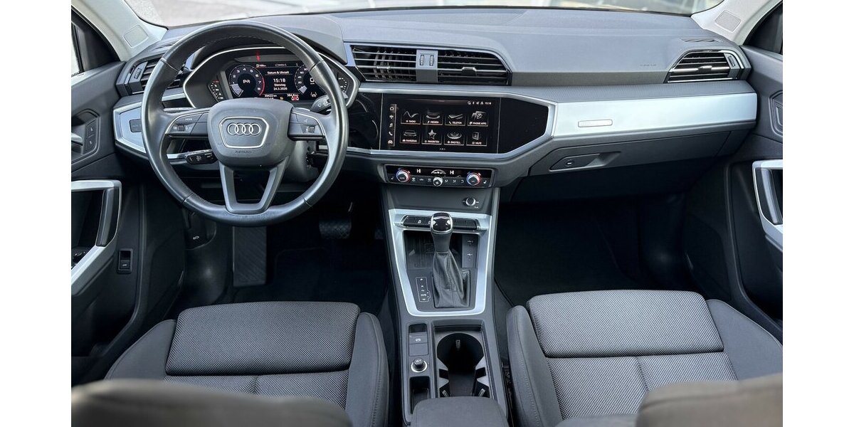 Audi Q3 35 TFSI advanced CARPLAY/PDC/DAB/AHK/1.HAND 39.421 km 27.800 &euro; Villingen-Schwenningen 78054