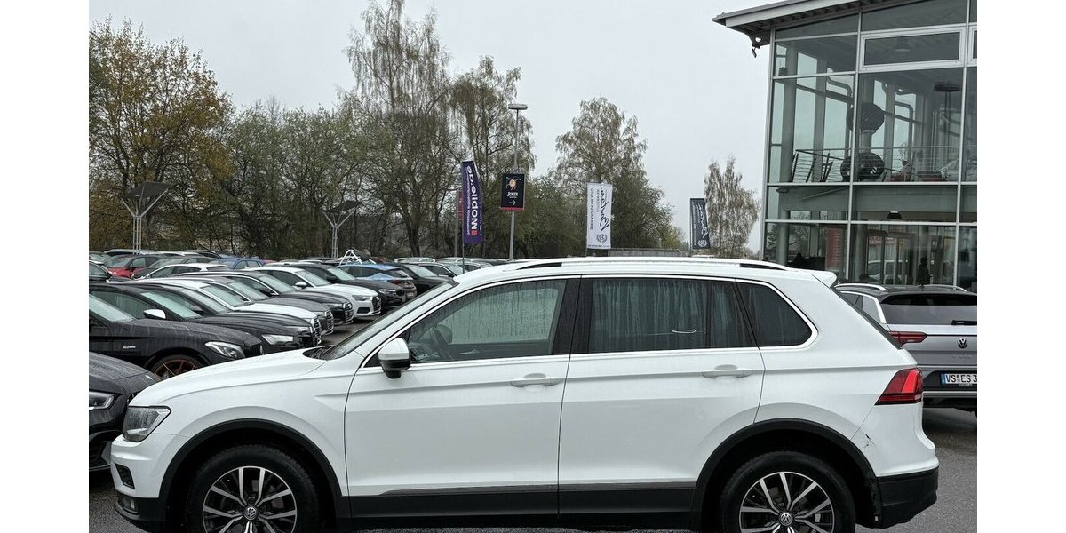 VW Tiguan 2.0 TDI 4Motion DSG/AHK/SHZ/DAB/CARPLAY 126.308 km 19.900 &euro; Villingen-Schwenningen 78054