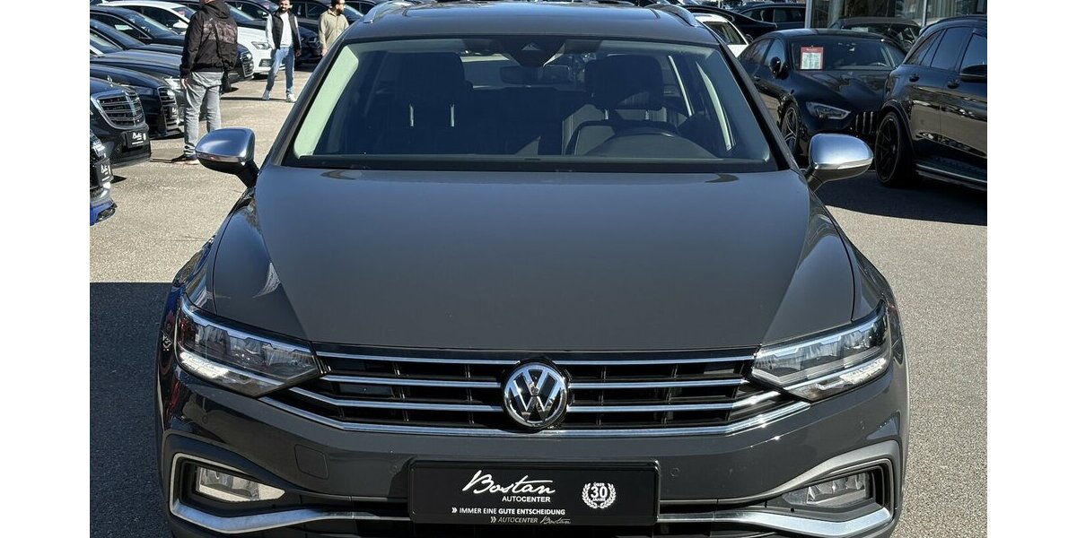 VW Passat Alltrack 2.0 TDI MASSAGE/PANO/NAVI/1.HAND 88.854 km 24.900 &euro; Villingen-Schwenningen 78054