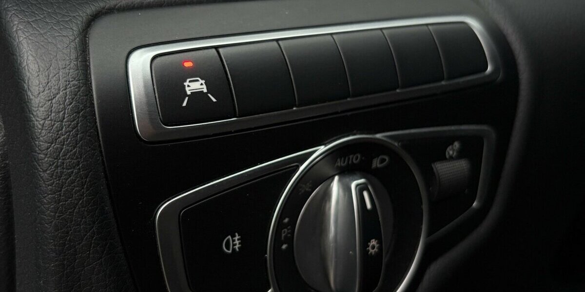 Mercedes-Benz V 250 D Lang Edition STANDHZ/SHZ/NAVI/KAMERA/AHK 118.803 km 36.900 &euro; Villingen-Schwenningen 78054