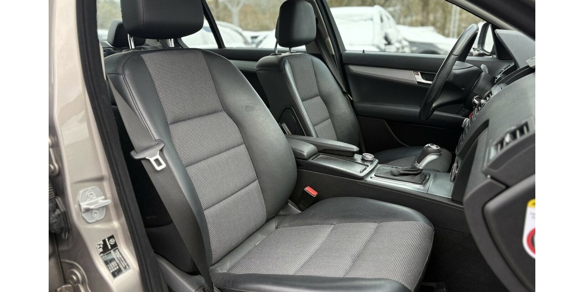 Mercedes-Benz C 220 CDI SITZHEIZUNG/BI-XENON/TEMPOM/ISOFIX/PDC 124.885 km 10.900 &euro; Villingen-Schwenningen 78054