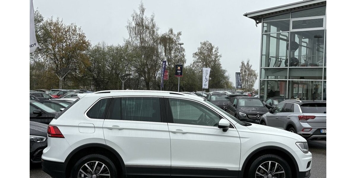 VW Tiguan 2.0 TDI 4Motion DSG/AHK/SHZ/DAB/CARPLAY 126.308 km 19.900 &euro; Villingen-Schwenningen 78054