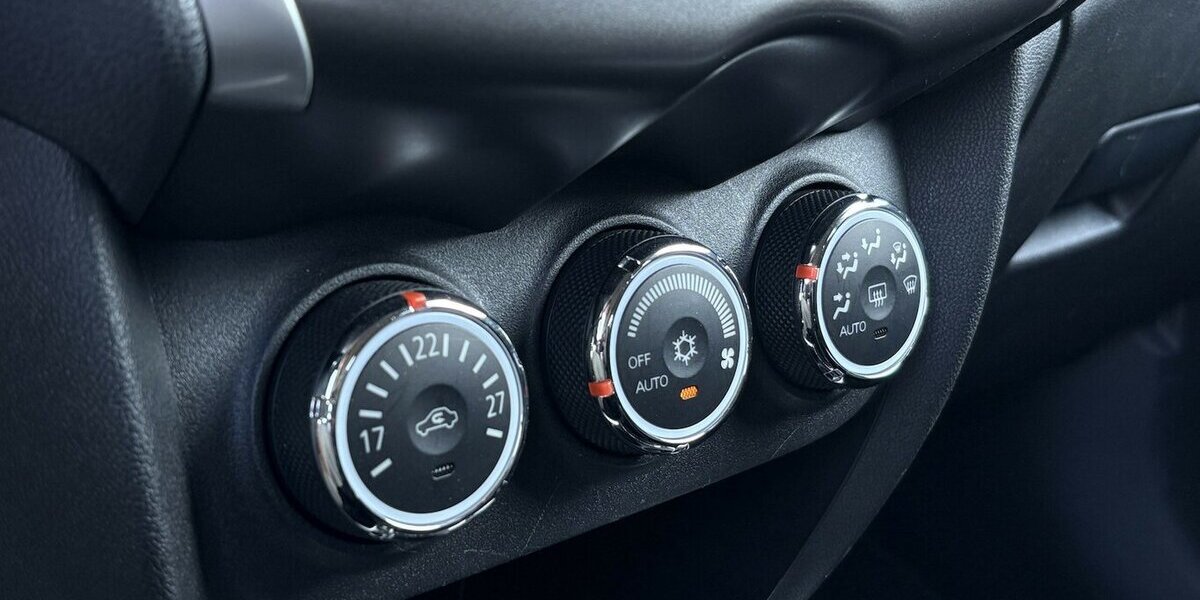 Mitsubishi ASX Basis 2WD PDC/KLIMA/SITZHEIZUNG/USB/1.HAND 46.244 km 8.900 &euro; Villingen-Schwenningen 78054