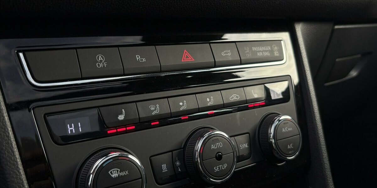 Seat Ateca Xcellence 4Drive 360°/PANO/STANDHZ/DAB/ACC 121.775 km 17.900 &euro; Villingen-Schwenningen 78054