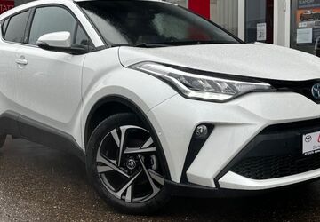 Toyota C-HR 6.900 km 29.490 &euro; Villingen-Schwenningen 78056