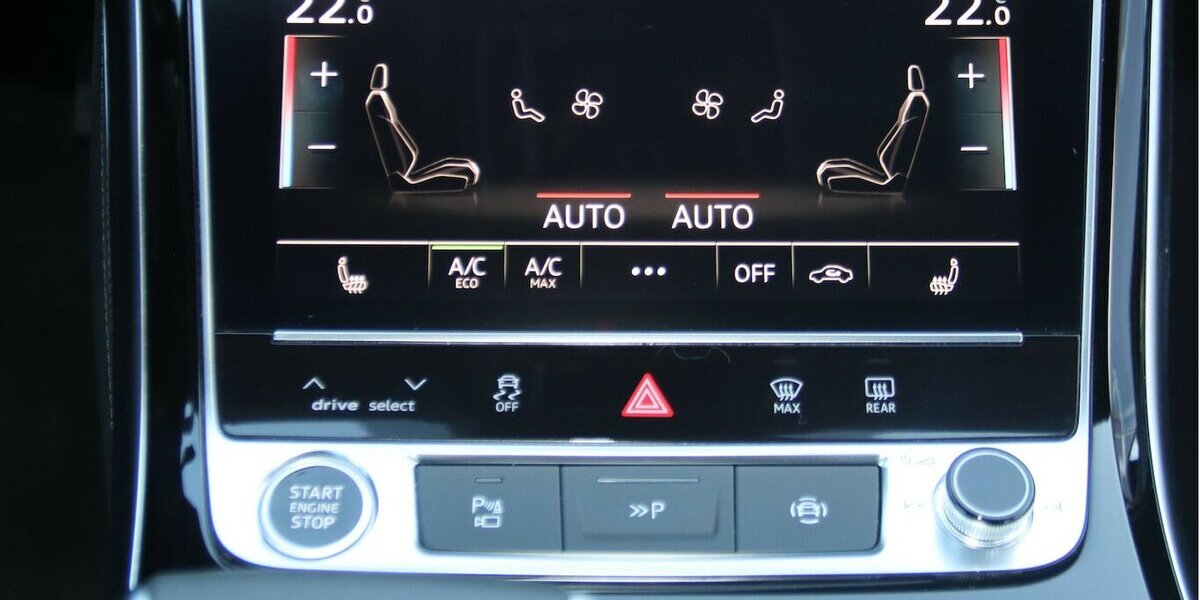 Audi A8 50 TDI/LEDER/PANORAMA/HEAD UP/BANG & OLUFSEN 58.000 km 56.900 &euro; Villingen-Schwenningen 78054