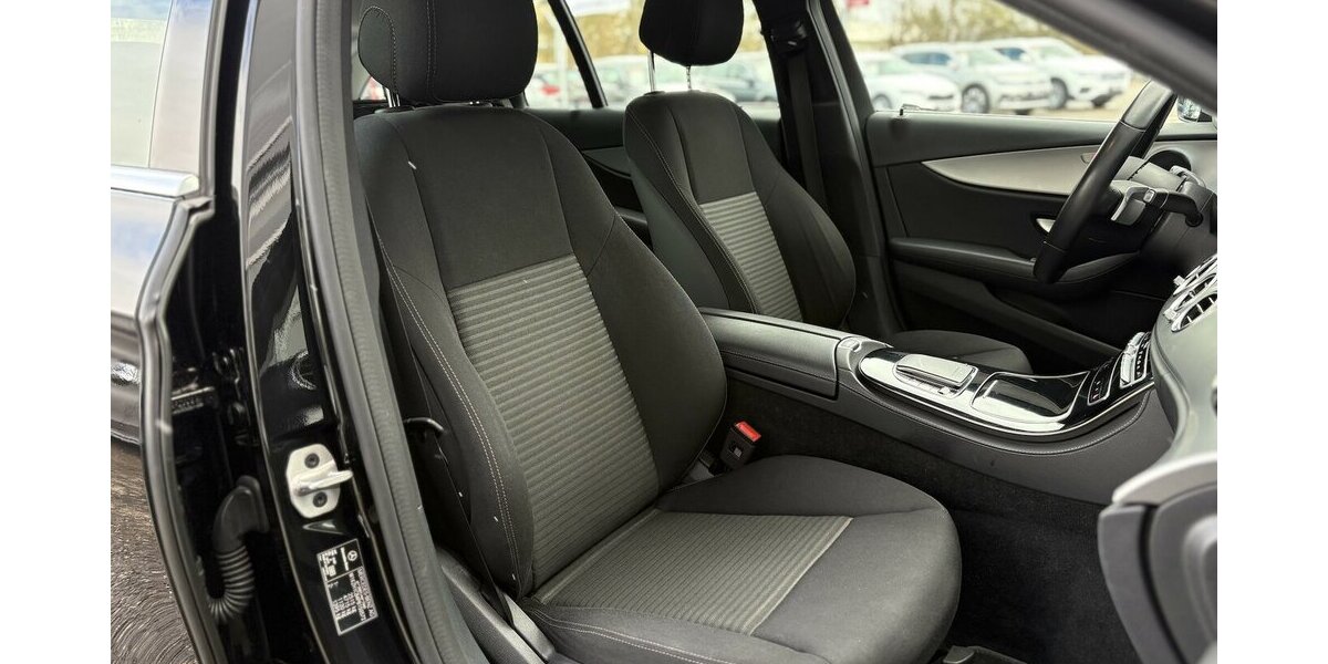 Mercedes-Benz E 200 d VIRTUAL+COCKPIT/KAMERA/NAVI/CARPLAY/SHZ 109.838 km 28.900 &euro; Villingen-Schwenningen 78054