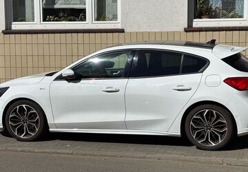 Ford Focus 103.415 km 17.900 &euro; Dunningen 78655