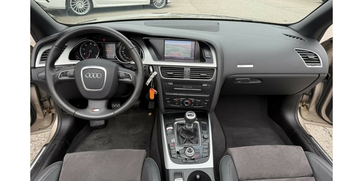 Audi A5 2.0 TFSI S-LINE/155 KW/ BANG & OLUFSEN/LEDER 27.774 km 16.900 &euro; Villingen-Schwenningen 78054