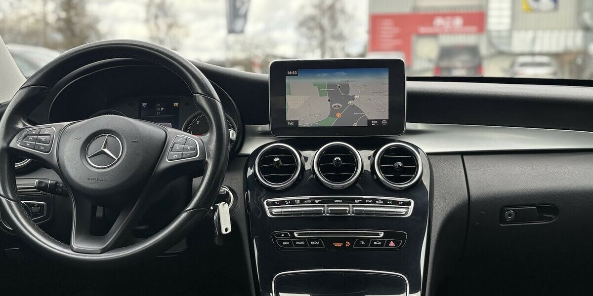 Mercedes-Benz C 200 d G-Tronic Plus NAVI/SHZ/TEMPOMAT/TOTWINKL 133.552 km 17.900 &euro; Villingen-Schwenningen 78054