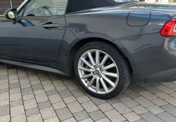Fiat 124 Spider 28.862 km 17.750 &euro; Schonach 78136
