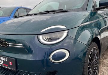 Fiat 500e 36.200 km 22.990 &euro; Villingen-Schwenningen 78052