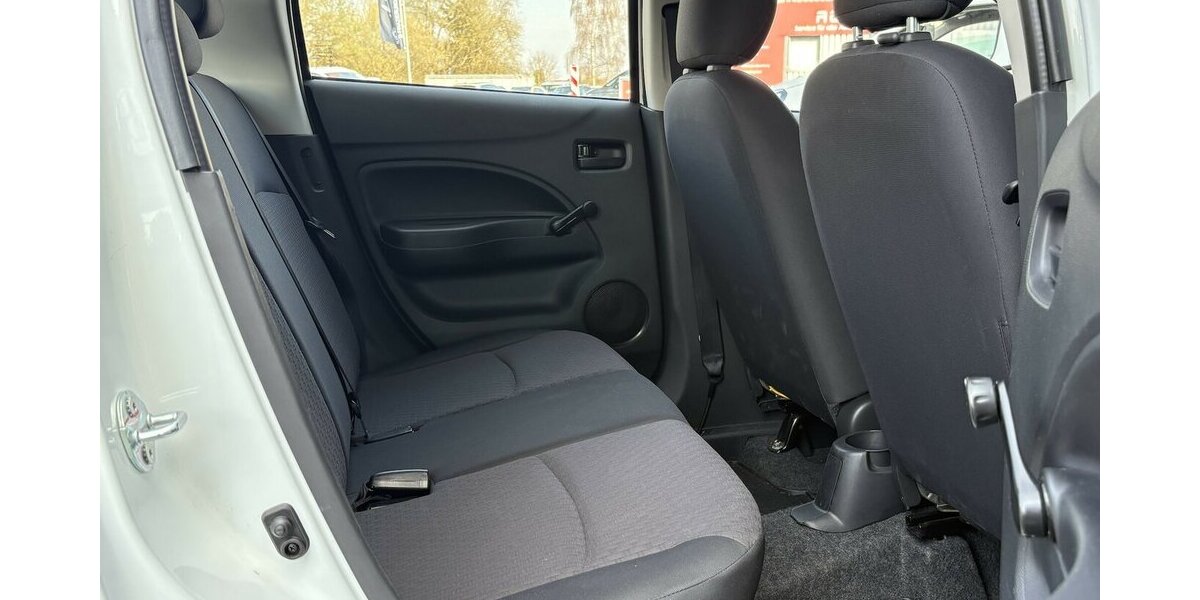 Mitsubishi Space Star 1.0 GDI KLIMAANLAGE/ISOFIX/USB/1.HAND 82.546 km 6.900 &euro; Villingen-Schwenningen 78054