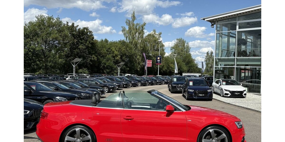 Audi A5 2.0 TDI Cabriolet S-Line XENON/NAVI/1.HAND 121.753 km 15.900 &euro; Villingen-Schwenningen 78054