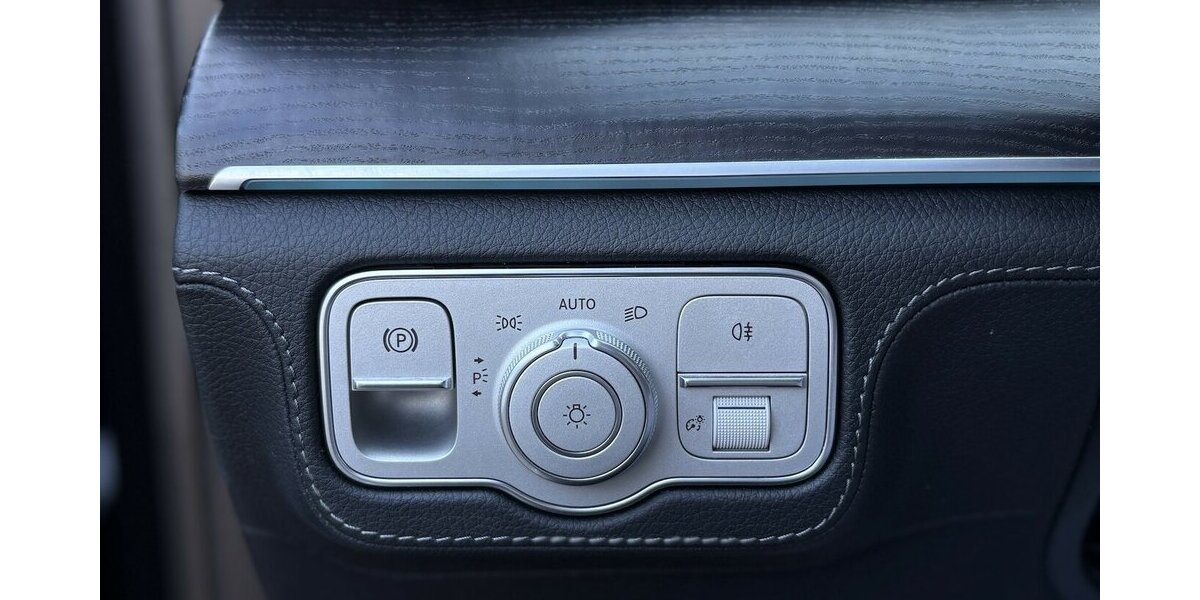 Mercedes-Benz GLE 400 d AMG 4Matic 360°/HEAD-UP/CARPLAY/PANO 44.114 km 69.900 &euro; Villingen-Schwenningen 78054