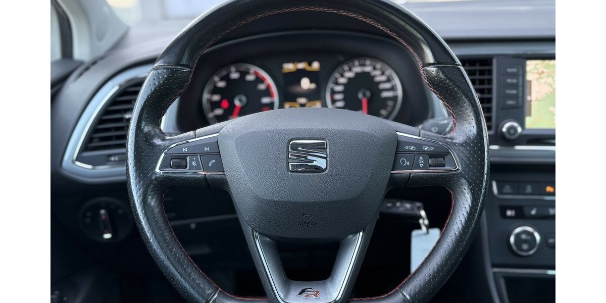 Seat Leon 1.4 TSI FR NAVIGATION/PANORAMA/SHZ/1.HAND 99.990 km 12.900 &euro; Villingen-Schwenningen 78054