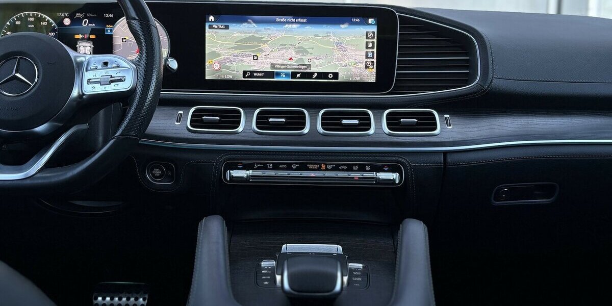 Mercedes-Benz GLE 400 d AMG 4Matic 360°/HEAD-UP/CARPLAY/PANO 44.114 km 69.900 &euro; Villingen-Schwenningen 78054