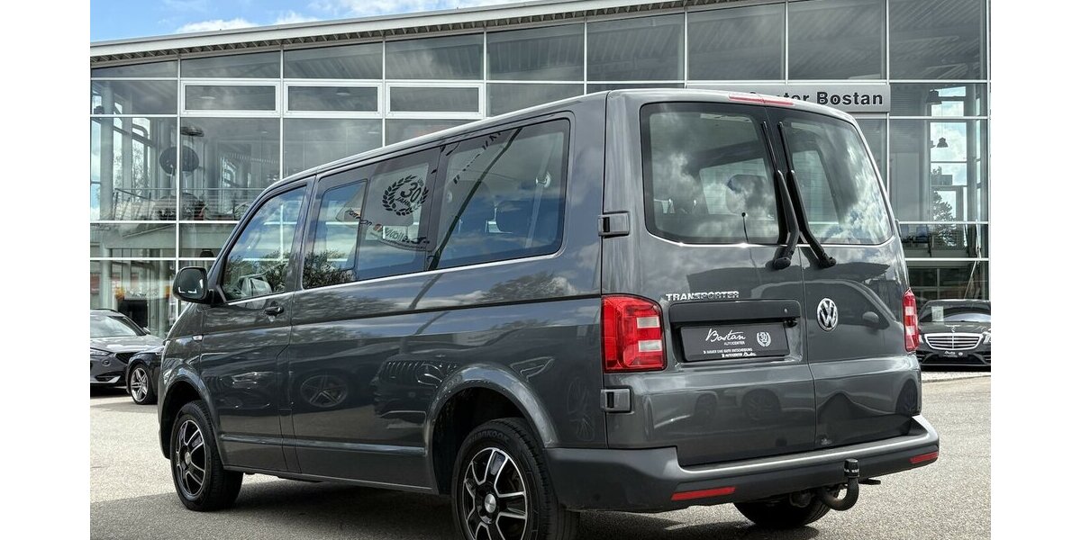 VW T6 Transporter Kasten 9-SITZER/AHK/NAVI/KAMERA 114.224 km 26.800 &euro; Villingen-Schwenningen 78054