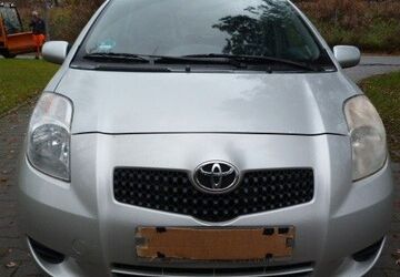 Toyota Yaris 140.000 km 3.600 &euro; Tuttlingen 78532