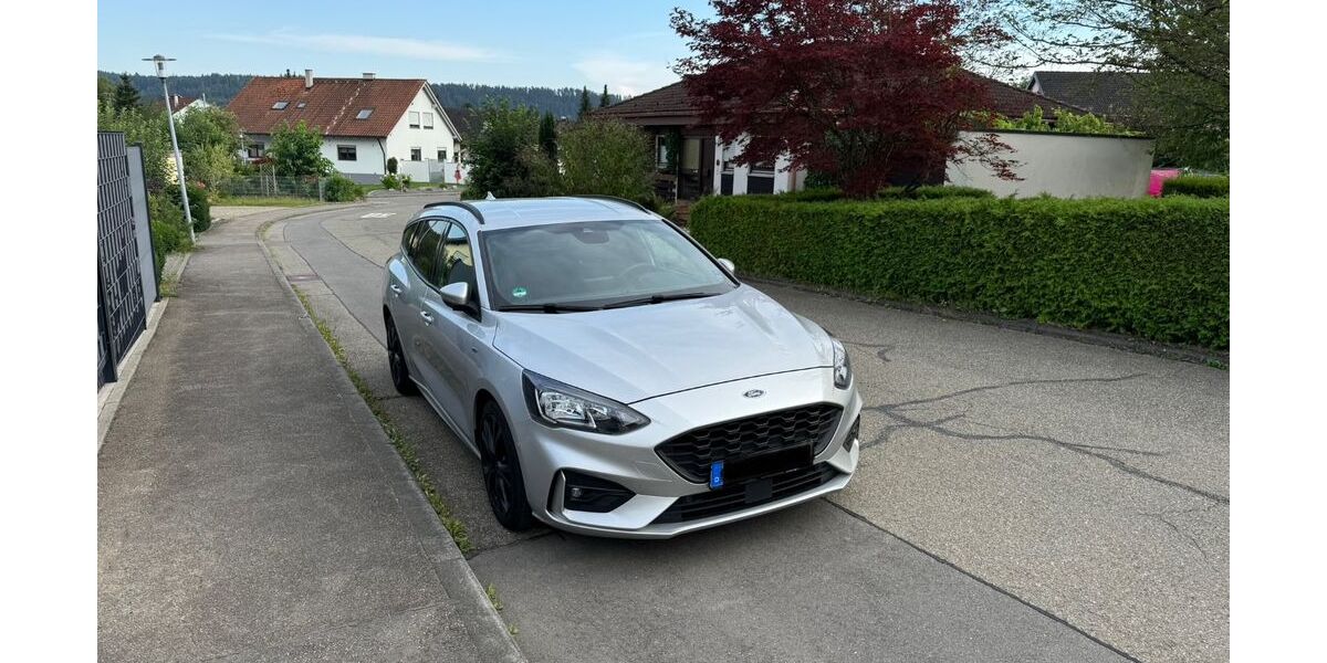 Ford Focus 122.789 km 16.400 &euro; Deißlingen 78652