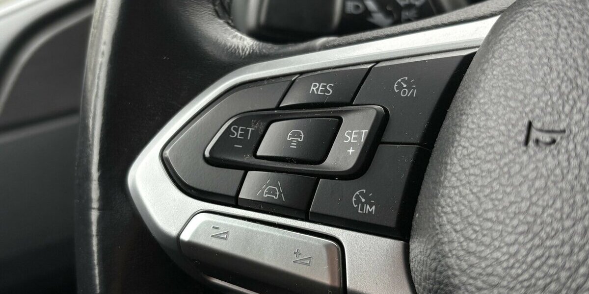 VW Amarok 4Motion V6 360°/NAVI/STANDHZ/SHZ/DAB+/AHK 41.134 km 45.900 &euro; Villingen-Schwenningen 78054