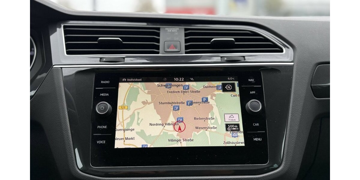 VW Tiguan 2.0 TDI 4Motion DSG/AHK/SHZ/DAB/CARPLAY 126.308 km 19.900 &euro; Villingen-Schwenningen 78054