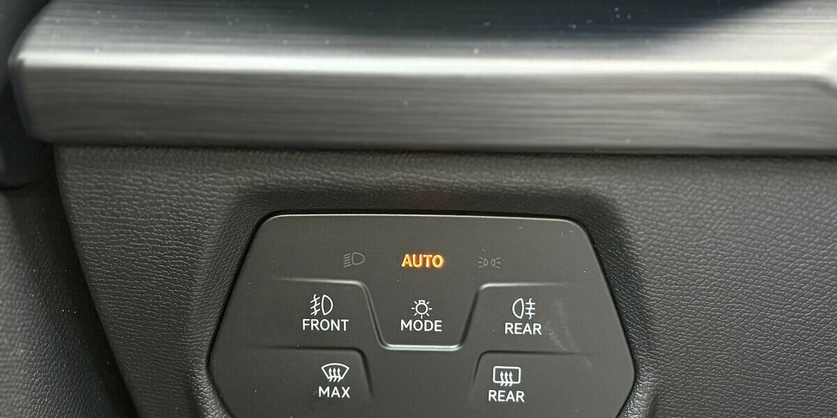 Cupra Formentor 2,0 TSI VZ 4Drive KAMERA/NAVI/SHZ/DAB 37.620 km 29.900 &euro; Villingen-Schwenningen 78054