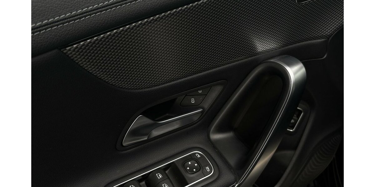 Mercedes-Benz CLA 200 d 4MATIC NAVI/KAMERA/AHK/SHZ/LED/1.HAND 89.949 km 28.900 &euro; Villingen-Schwenningen 78054