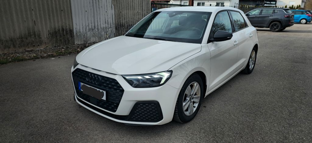 Audi A1 95.000 km 15.499 &euro; Villingen 78048