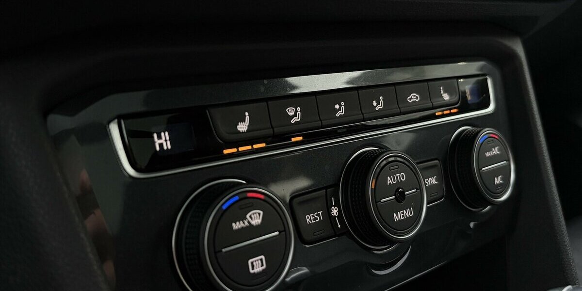 VW Tiguan Allspace Highline 4Motion 7-SITZ/PANO/ACC 90.578 km 31.900 &euro; Villingen-Schwenningen 78054