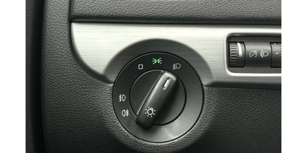 Skoda Yeti 1.4 TSI Ambition SITZHEIZUN/ANHÄNGK./1.HAND 102.196 km 10.900 &euro; Villingen-Schwenningen 78054