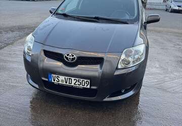 Toyota Auris 251.000 km 4.450 &euro; Villingen Schwenningen 78048