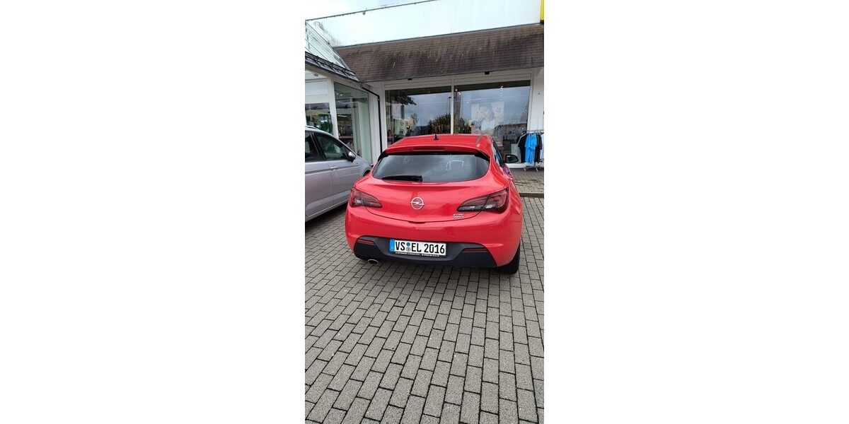 Opel Astra GTC J 247.700 km 5.500 &euro; Löffingen 79843