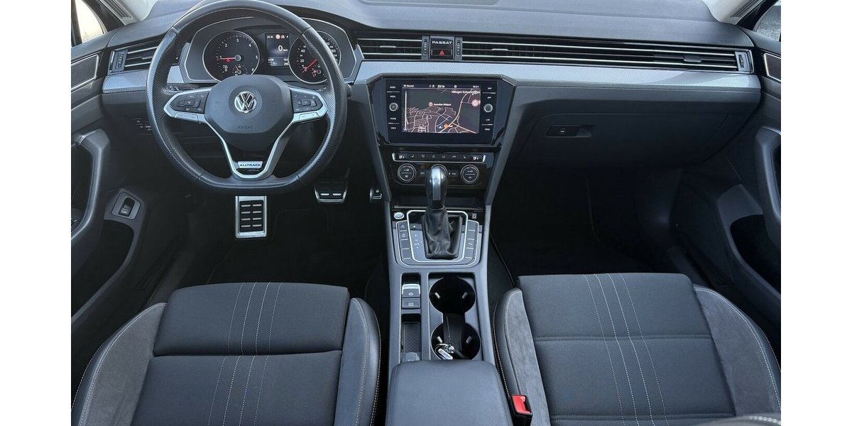 VW Passat Alltrack 2.0 TDI MASSAGE/PANO/NAVI/1.HAND 88.854 km 24.900 &euro; Villingen-Schwenningen 78054