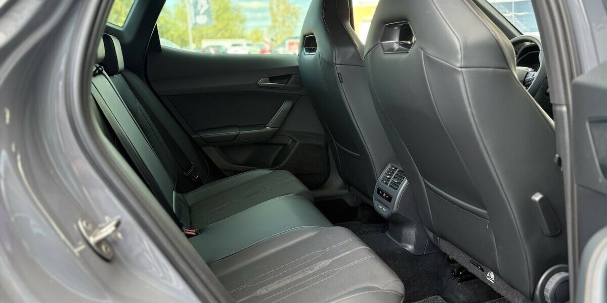 Cupra Formentor 2,0 TSI VZ 4Drive KAMERA/NAVI/SHZ/DAB 37.620 km 29.900 &euro; Villingen-Schwenningen 78054