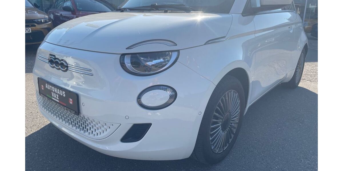 Fiat 500e 28.100 km 21.990 &euro; Villingen-Schwenningen 78052