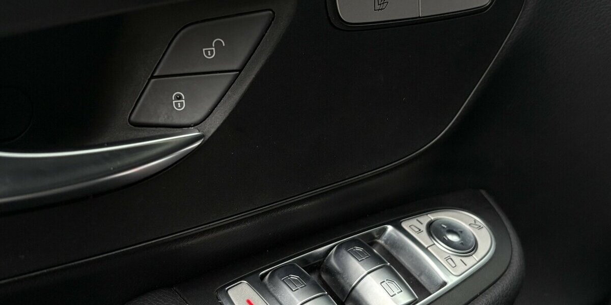 Mercedes-Benz V 250 D Lang Edition STANDHZ/SHZ/NAVI/KAMERA/AHK 118.803 km 36.900 &euro; Villingen-Schwenningen 78054