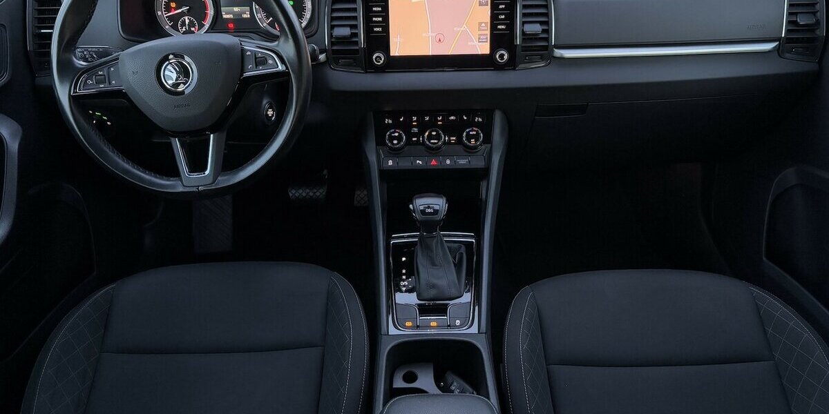 Skoda Karoq 1.5 TSI AMBITION/DSG/KAMERA/NAVI/PDC/DAB 163.970 km 15.900 &euro; Villingen-Schwenningen 78054