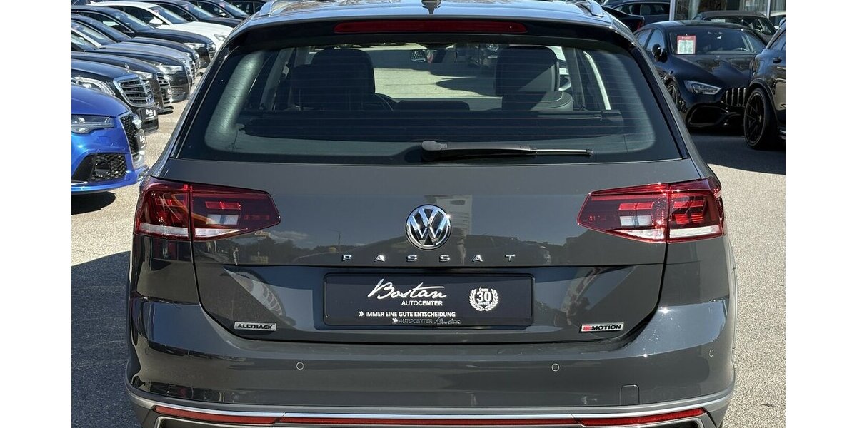 VW Passat Alltrack 2.0 TDI MASSAGE/PANO/NAVI/1.HAND 88.854 km 24.900 &euro; Villingen-Schwenningen 78054